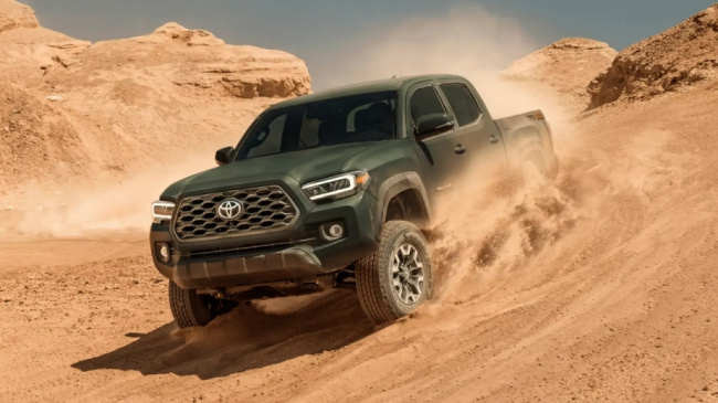 chevrolet, toyota, trucks, we wish the 2023 chevy colorado had this 1 toyota tacoma feature