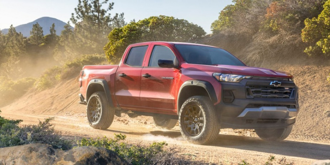 chevrolet, toyota, trucks, we wish the 2023 chevy colorado had this 1 toyota tacoma feature