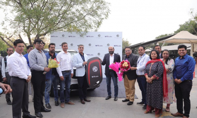 , mg motor india signs agreement with wticabs for 100 vehicles