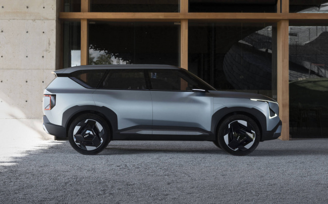 chinese-bound kia ev5 could land in canada as cheaper electric suv