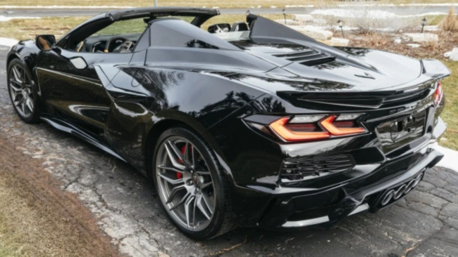 news, sports, american, muscle, newsletter, handpicked, classic, client, modern classic, europe, features, luxury, trucks, celebrity, off-road, exotic, asian, c8 z06 corvette sells for $227,000