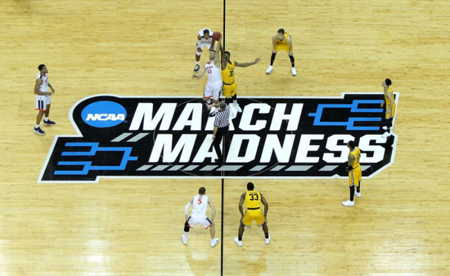 android auto, apple carplay, android auto and apple carplay get a touch of march madness
