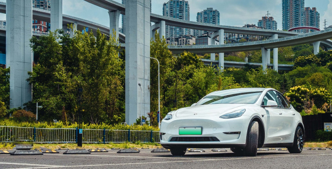 Tesla China on track for blockbuster quarter as weekly insurance registrations hit over 18k