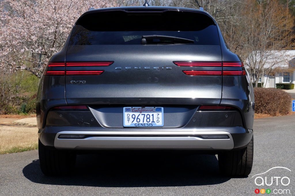2023 genesis electrified gv70 first drive: great expectations