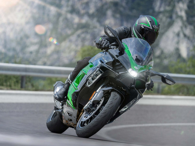 Kawasaki’s H2 SX features an automatic-high-beam system enabled by a forward-facing camera.