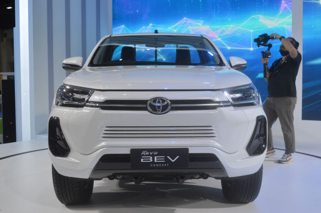 toyota hilux, toyota hilux electric showcased at bangkok international motor show 2023