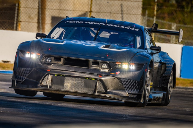 video, muscle cars, 2024 ford mustang gt3 racecar is a widebody 'stang with a wicked wing and carbon fiber body