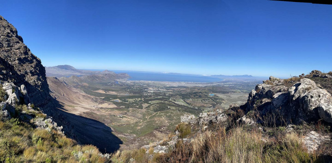 The view south from Hanskop Peak looking at False Bay.