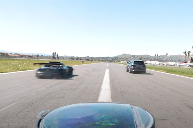 video, tuning, watch: four-rotor mazda rx-7 faces 850-hp jeep trackhawk in a drag race