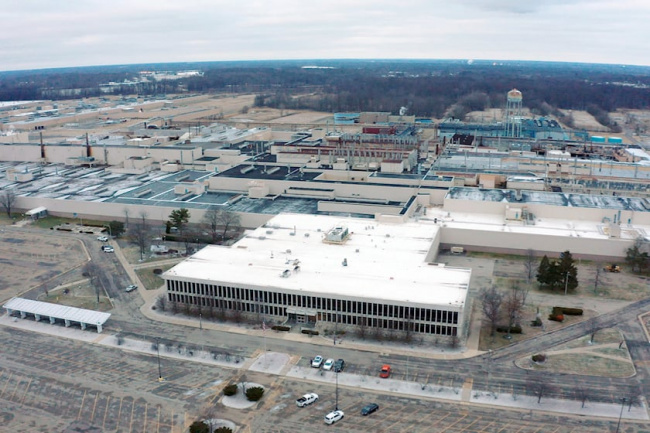 industry news, the foxconn and lordstown partnership is not going well