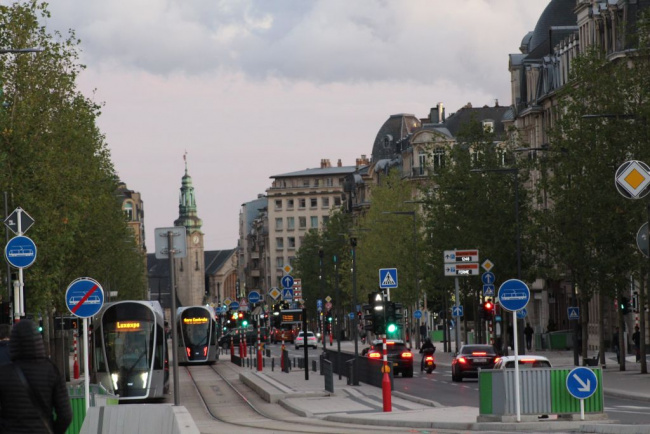 autos news, even free transport can't shake luxembourg's love of the car