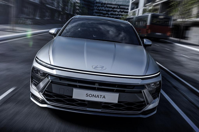 hyundai, sonata, car news, sedan, family cars, 2023 hyundai sonata takes on aggressive new look
