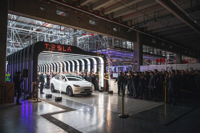 tesla giga berlin factory hits new production benchmark of 5,000 cars per week