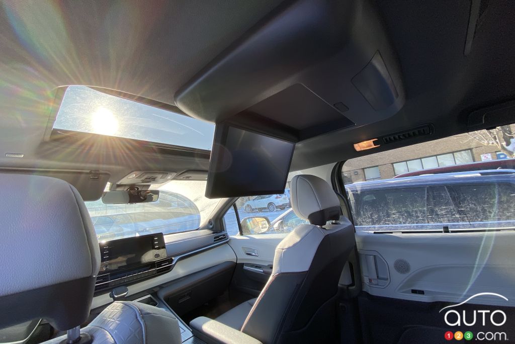 2023 toyota sienna hybrid awd review: revenge of the minivan