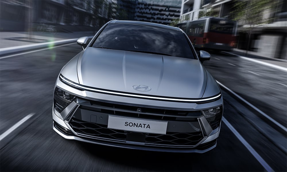 hyundai gives the sonata sedan a new look