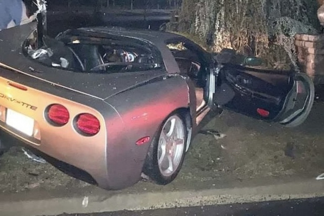 corvette, chevrolet corvette, chevrolet, teenager crashes his parent’s c5 corvette, likely grounded for life