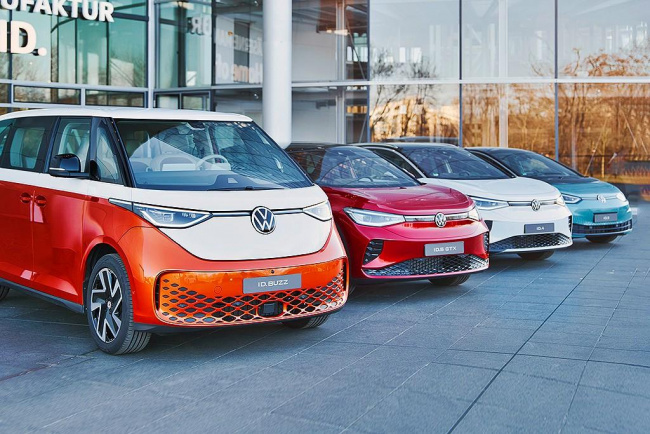 volkswagen, id.3, id.4, id.5, id.buzz, car news, electric cars, family cars, five new volkswagen evs here by 2025