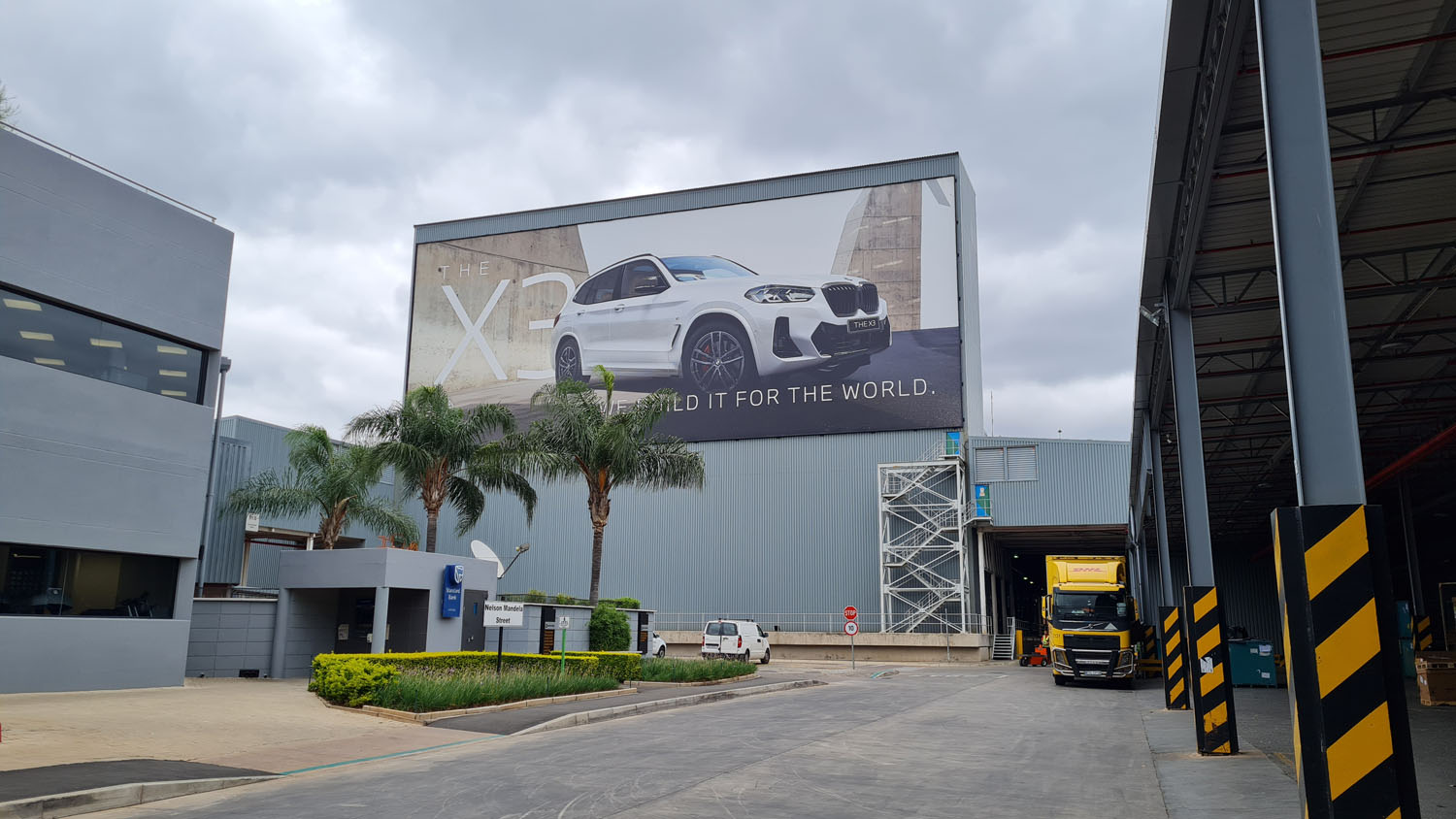 bmw 3 series, bmw x3, inside bmw’s r12.6 billion factory in south africa – photos