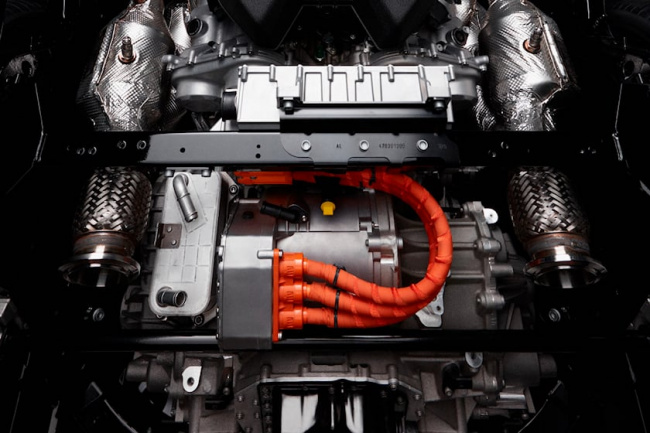 technology, supercars, everything you need to know about the lamborghini revuelto's rear transverse gearbox