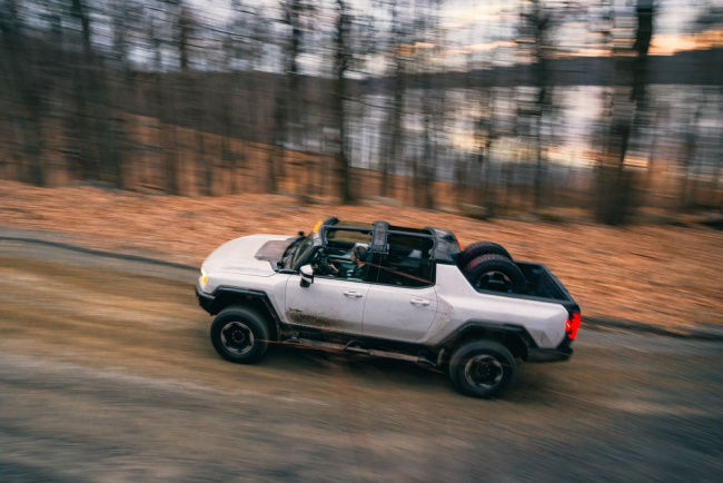 The Hummer EV Is Huge, Heavy, Ostentatious, and a Lot of Fun