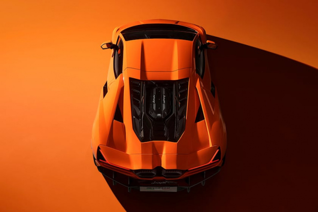 supercars, reveal, engine, 2024 lamborghini revuelto revealed with 1,001-hp plug-in hybrid v12
