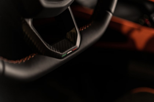 supercars, reveal, engine, 2024 lamborghini revuelto revealed with 1,001-hp plug-in hybrid v12
