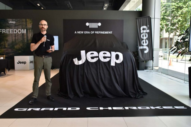jeep grand cherokee launched in singapore with 2.0-litre turbo engine