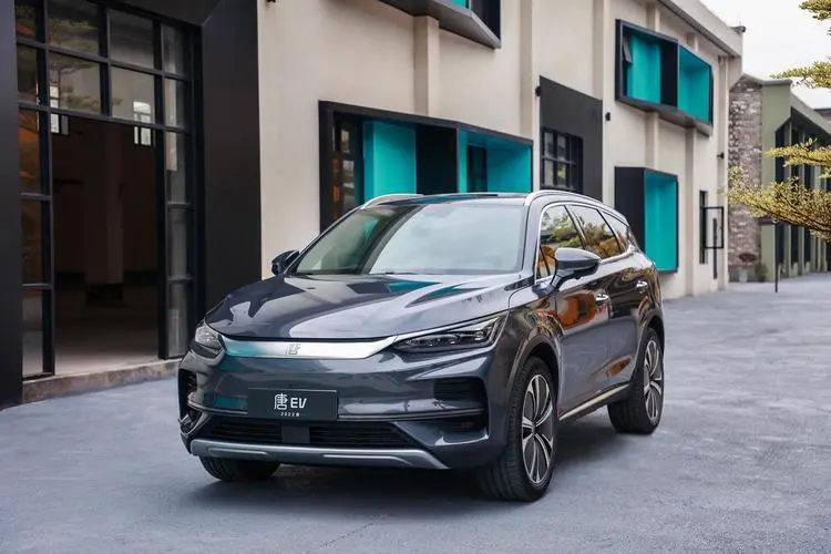 ev, quick news, report, byd made a profit of 2.4 billion usd in 2022, up 403%. aims to sell 3.6 million electric cars in 2023