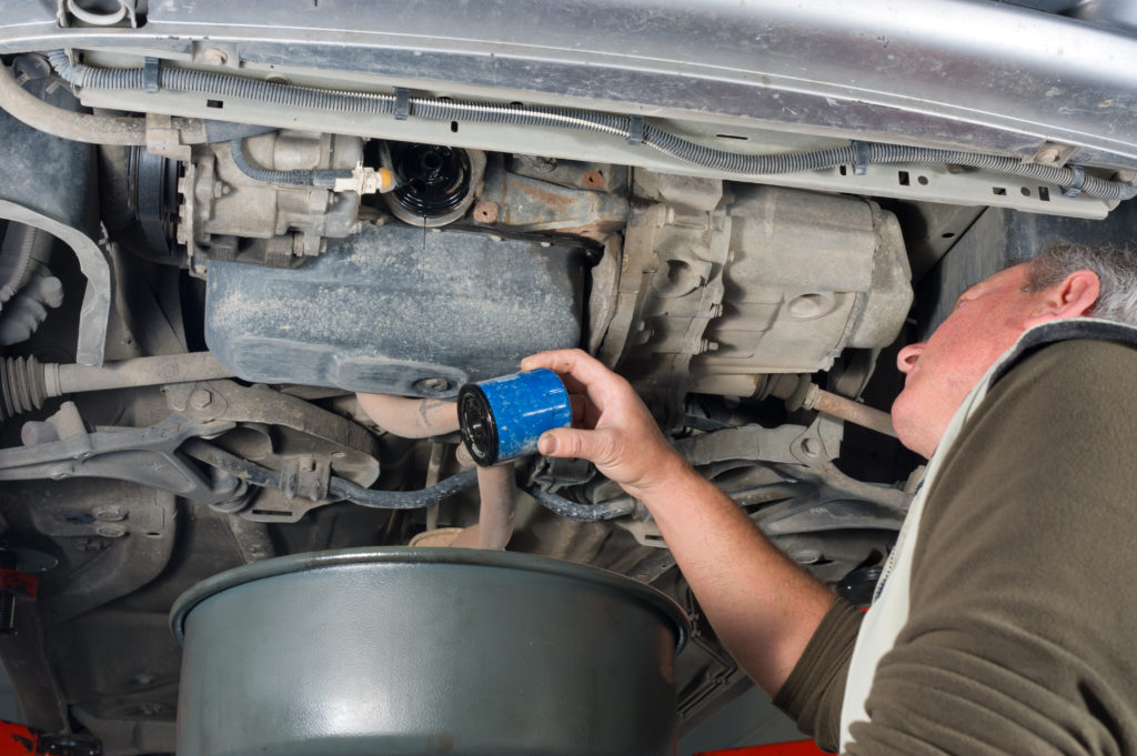 how to change an oil filter: 11 easy steps