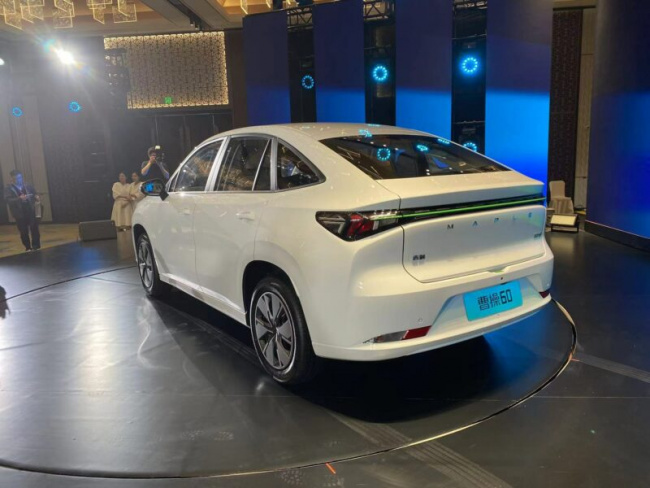 ev, geely launched cao cao 60 ev with swappable batteries and a 415 km range for $17,500