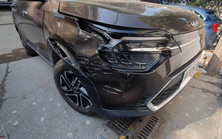 My Kia Carens suffers severe damage despite low speed accident impact, Indian, Member Content, Kia India, Kia Carens, Accident