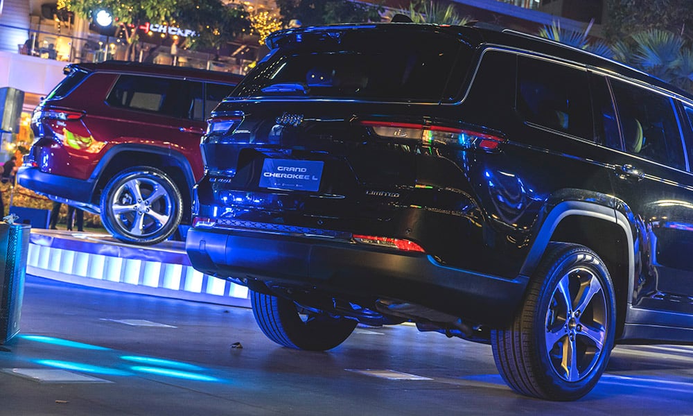 the jeep grand cherokee l smashes its way to the philippine market