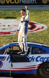 Larson Surges Late At Richmond For First Win Of Season