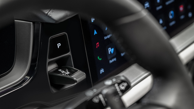 Porsche Cayenne 2023: tech-heavy interior update comes to large SUV