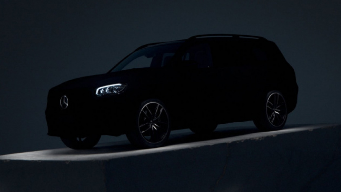 Mercedes GLS silhouette teaser image
