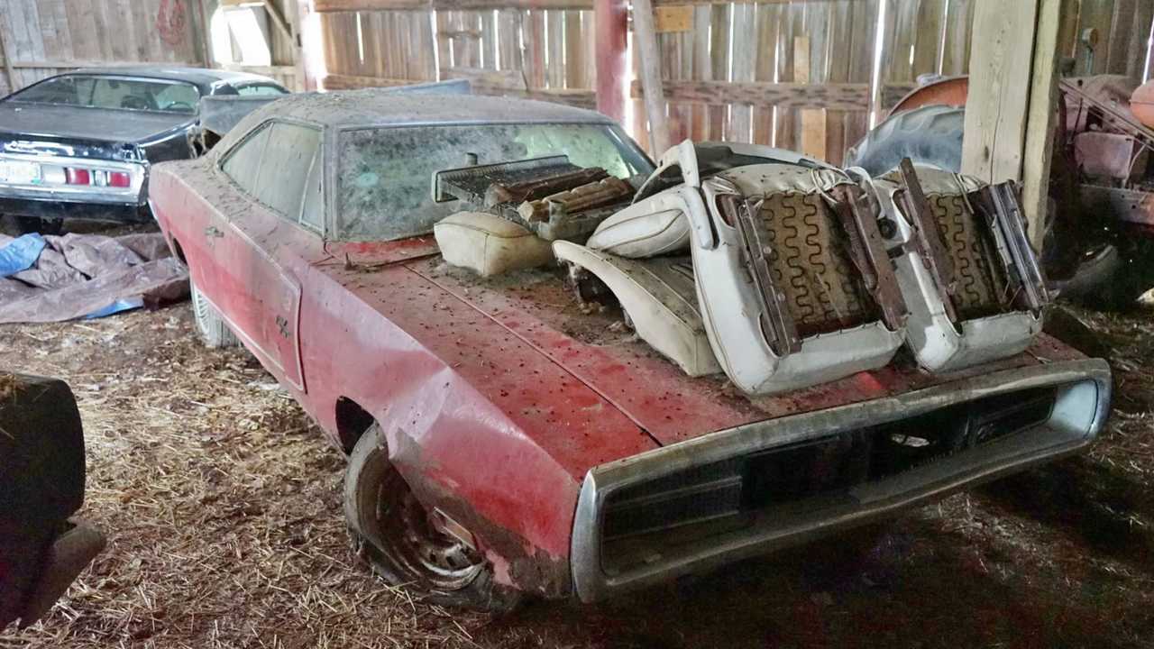 1970 dodge charger r/t and more muscle cars highlight indiana barn find