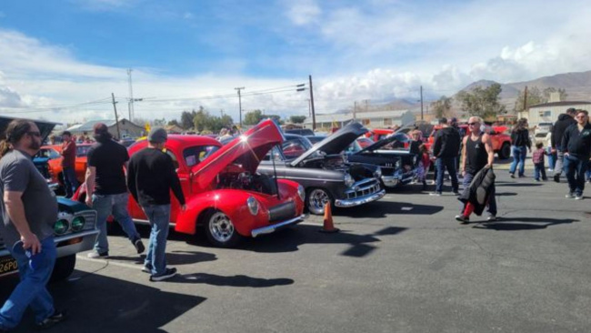 news, classic, american, muscle, newsletter, handpicked, sports, client, modern classic, europe, features, luxury, trucks, celebrity, off-road, exotic, asian, classic car show raises funds for animal shelter
