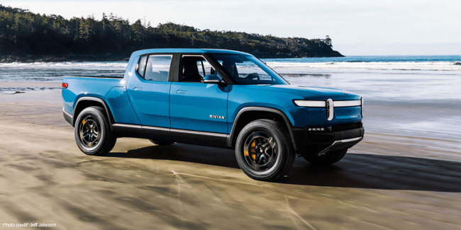 electric pickups, rivian automotive, startup, rivian delivered about 8,000 vehicles in q1 of 2023