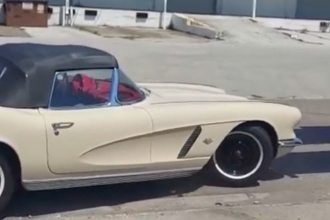video, crash, watch a classic chevy corvette get wrecked rolling off a car carrier