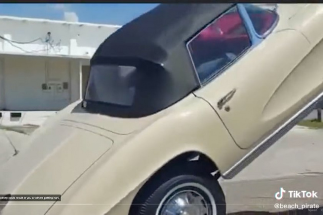video, crash, watch a classic chevy corvette get wrecked rolling off a car carrier