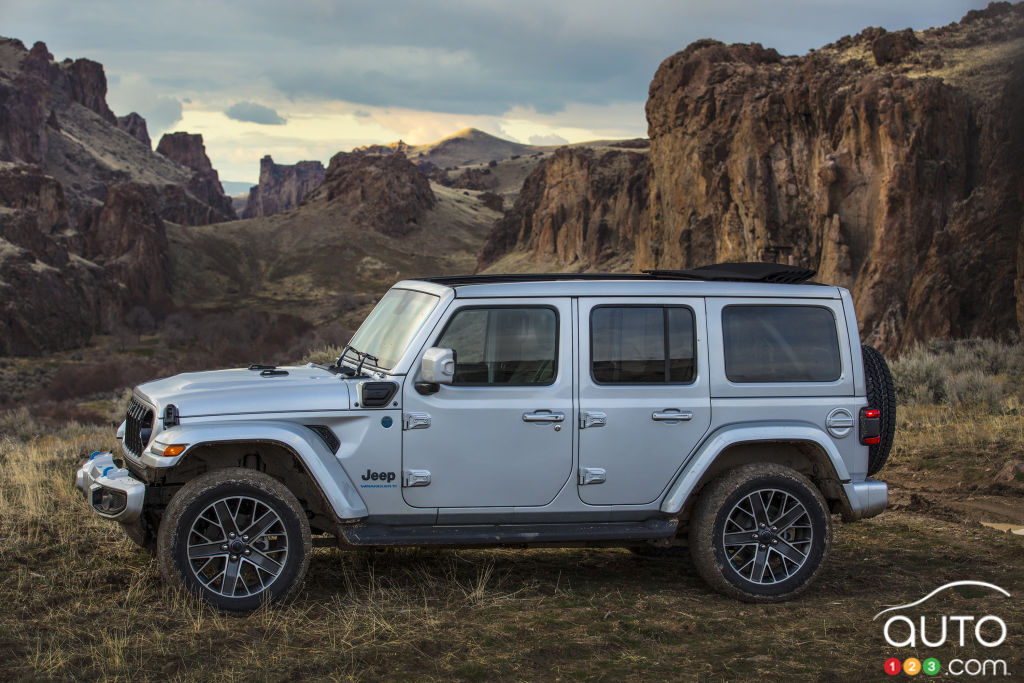 new york 2023: jeep introduces a renewed 2024 wrangler for 2024