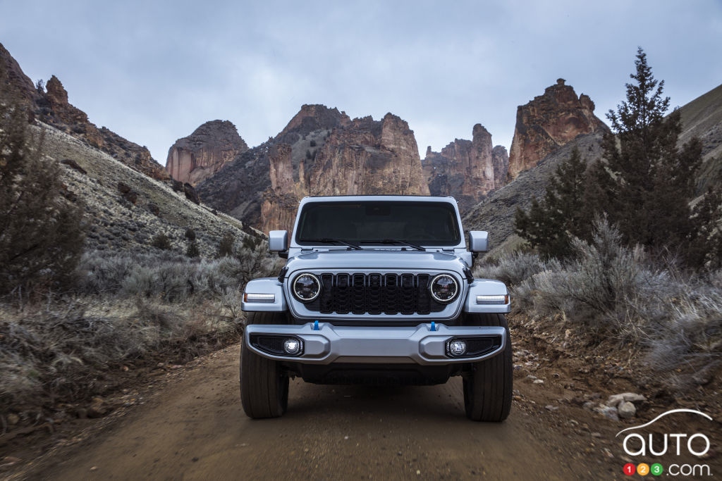 new york 2023: jeep introduces a renewed 2024 wrangler for 2024