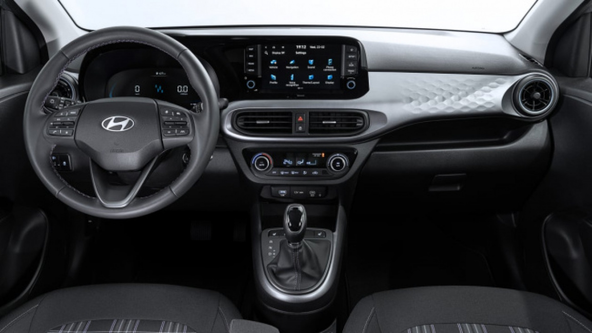 Facelifted Hyundai i10 - interior