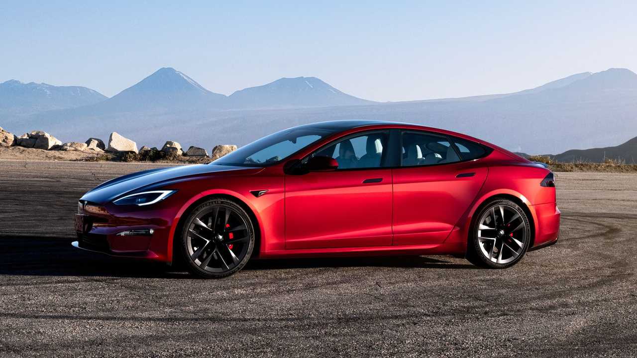 tesla model s vs lucid air: which pricey luxury ev should you choose?