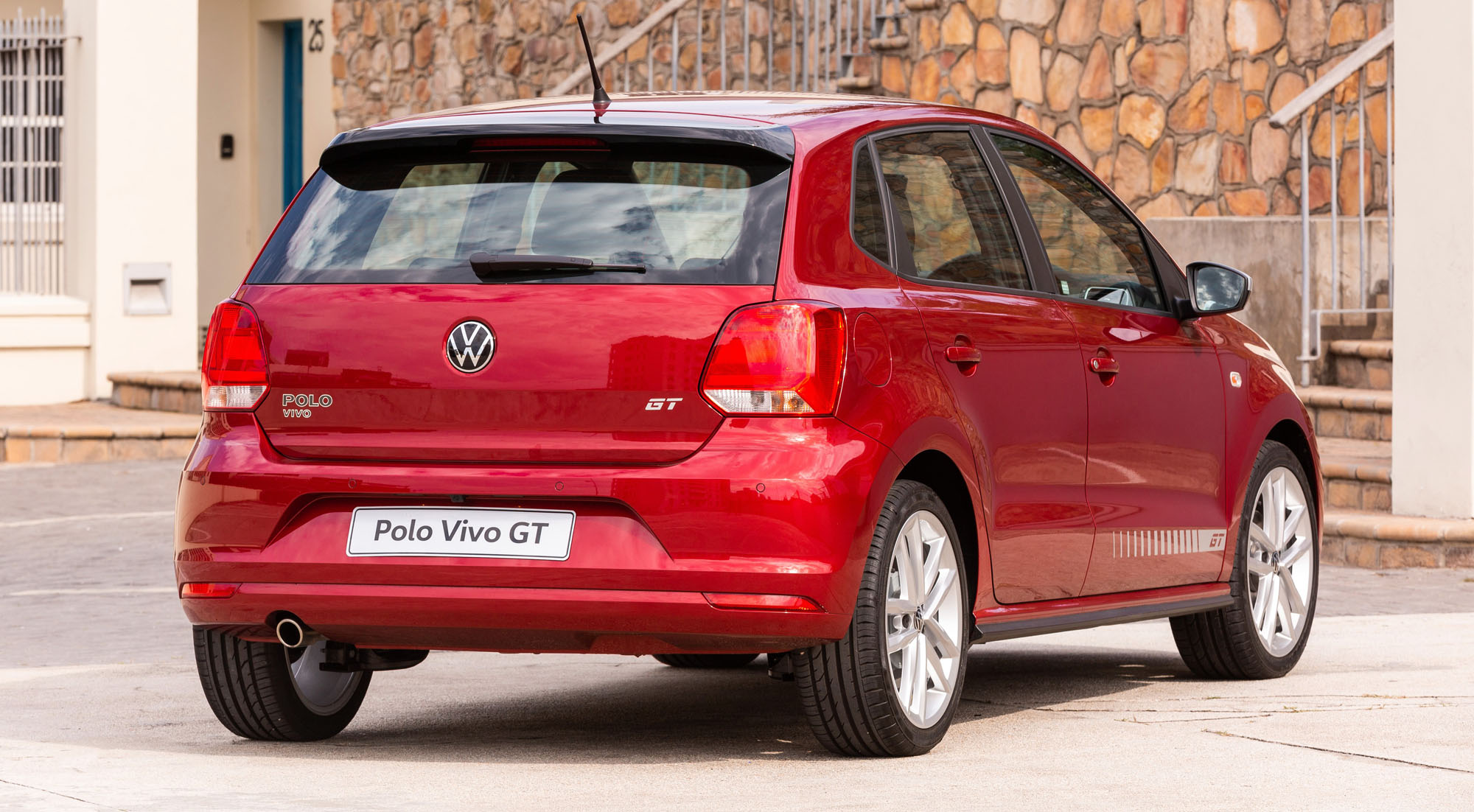 volkswagen, vw polo, vw polo vivo, new vw polo vivo gt vs cheapest vw polo – the difference r1,600 makes