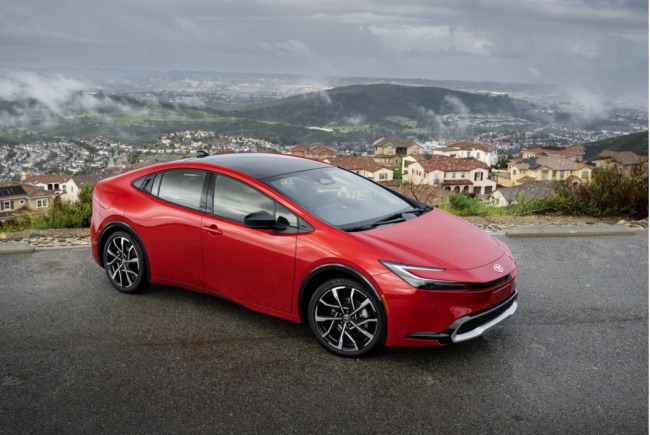 Toyota plans to push plug-in hybrid EV range beyond 120 miles