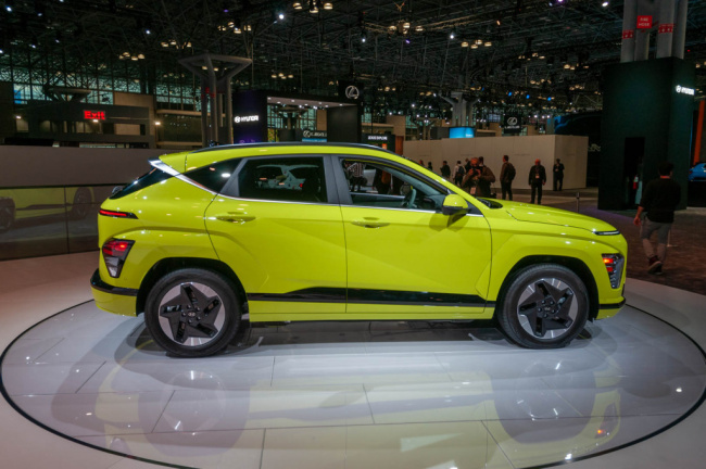 Hyundai skips Kona Hybrid in US, adds lower-priced Kona EV instead