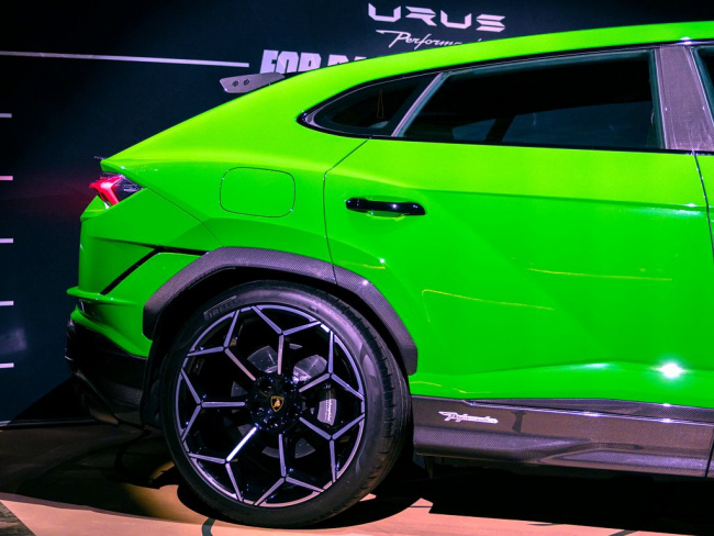 Lamborghini Urus Performante arrives in Oz