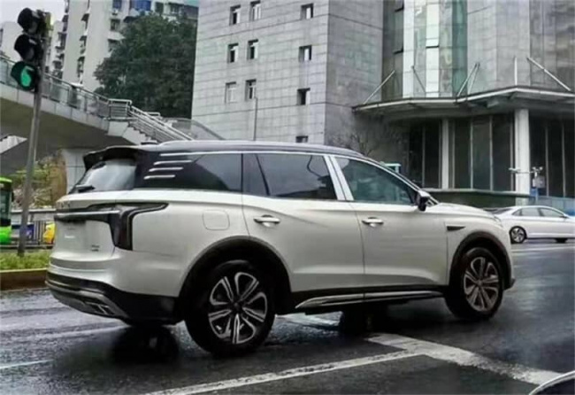 ev, phev, report, faw’s hongqi unveiled new phev platform. to hit the market in h2 2023.