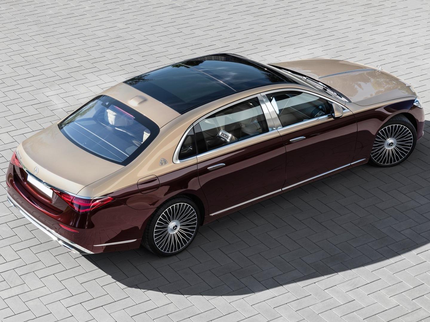 does the mercedes-maybach s-class have a sunroof?